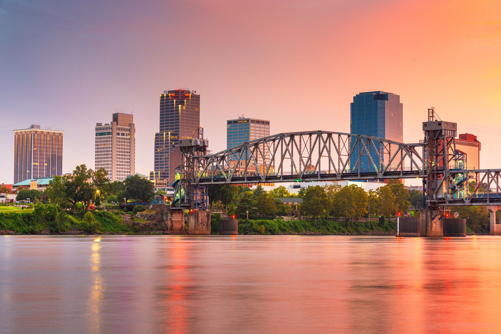 Little Rock, Arkansas, USA skyline on the River